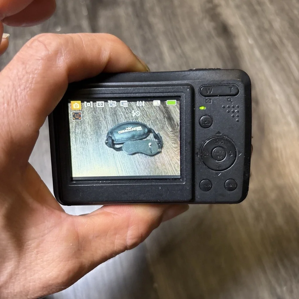 GE C1033 Digital Camera 10.1MP Black 3x Zoom Tested + SD